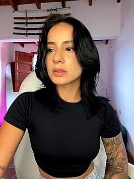 Snapshot of Ale_Lewis chatting on October 3, 9:23 pm Ale Lewis online show from October 3, 9:23 pm