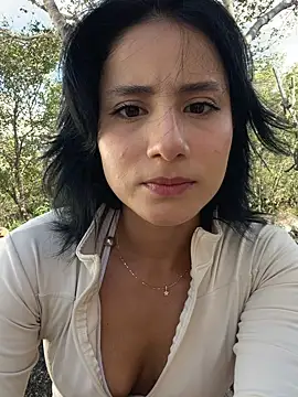 Ale Lewis online show from December 16, 8:25 pm