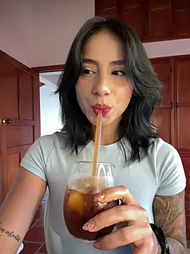 Ale Lewis online show from February 9, 10:03 pm