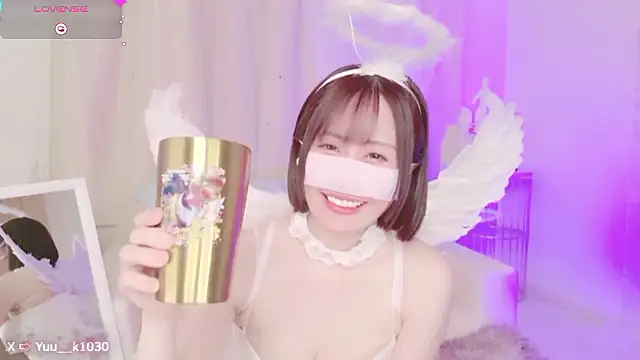 Snapshot of Yuu__k chatting on December 6, 1:22 pm Yuu  k online show from December 6, 1:22 pm