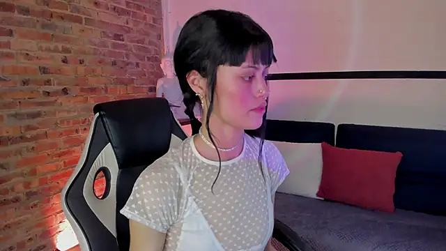  Jessy Moon  online show from February 6, 7:07 pm