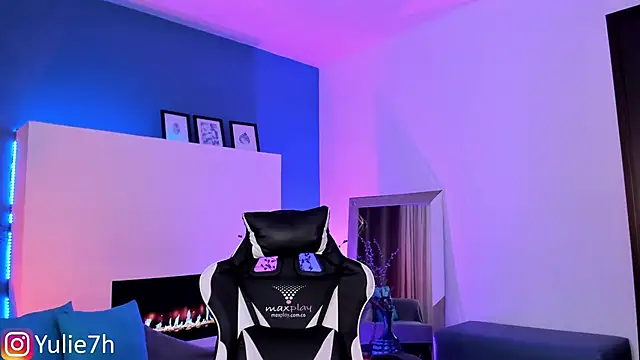  Jessy Moon  online show from September 21, 9:16 pm