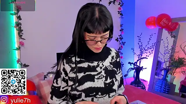 Snapshot of _Jessy_Moon_ chatting on February 13, 7:43 pm Jessy Moon online show from February 13, 7:43 pm