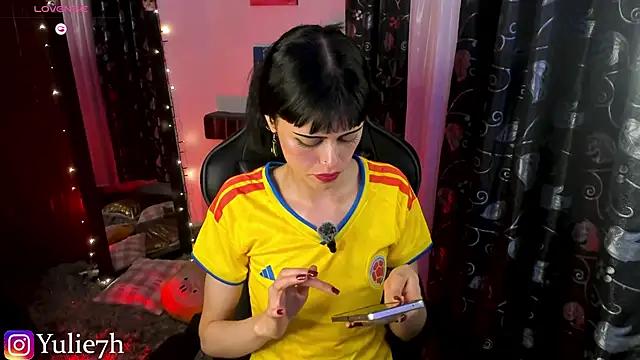 Snapshot of _Jessy_Moon_ chatting on June 18, 12:11 am Jessy Moon online show from June 18, 12:11 am