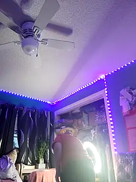 Snapshot of SexyNikki6969 chatting on March 18, 11:52 pm SexyNikki6969 online show from March 18, 11:52 pm