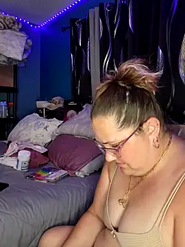 Snapshot of SexyNikki6969 chatting on March 28, 12:43 am SexyNikki6969 online show from March 28, 12:43 am