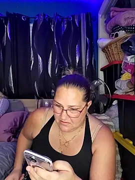 Snapshot of SexyNikki6969 chatting on April 6, 11:11 am SexyNikki6969 online show from April 6, 11:11 am