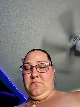 Snapshot of SexyNikki6969 chatting on April 13, 8:36 pm SexyNikki6969 online show from April 13, 8:36 pm