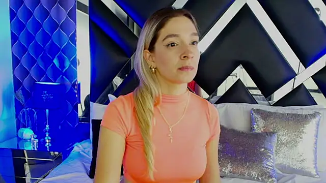 victoriaa lee  online show from March 19, 7:49 pm