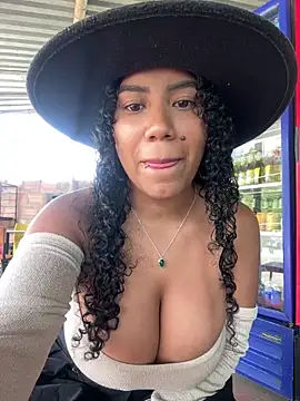 serena willow online show from November 18, 7:51 pm