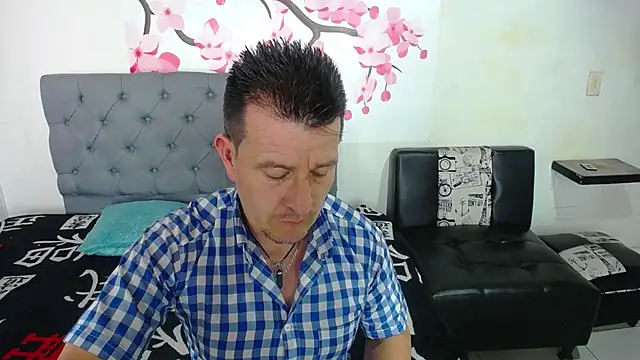 Snapshot of amaya_627 chatting on December 9, 6:57 pm amaya 627 online show from December 9, 6:57 pm