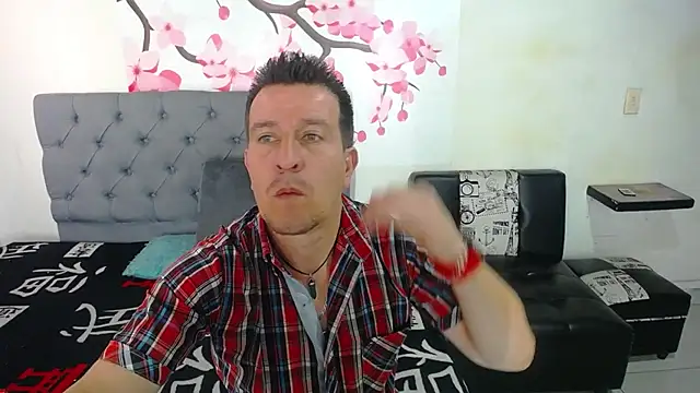 Snapshot of amaya_627 chatting on December 13, 3:00 pm amaya 627 online show from December 13, 3:00 pm