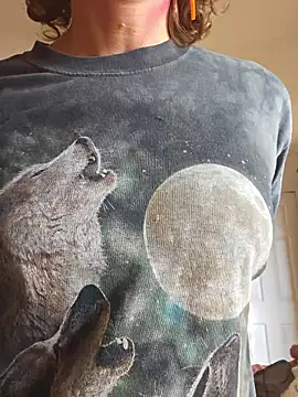 mossy kiss online show from November 17, 7:30 pm