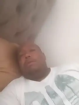 Snapshot of paulpovb chatting on March 20, 9:48 am paulpovb online show from March 20, 9:48 am