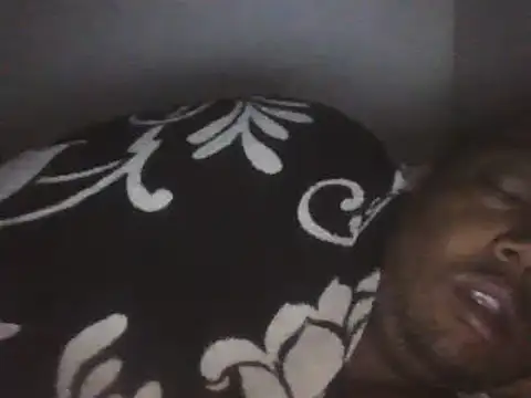 Snapshot of paulpovb chatting on March 22, 11:00 am paulpovb online show from March 22, 11:00 am