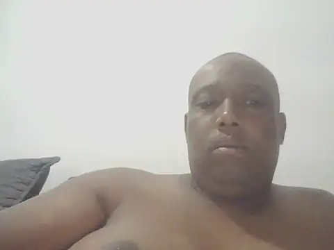 Snapshot of paulpovb chatting on November 22, 1:48 am paulpovb online show from November 22, 1:48 am