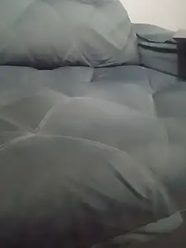 Snapshot of paulpovb chatting on January 14, 12:27 am paulpovb online show from January 14, 12:27 am