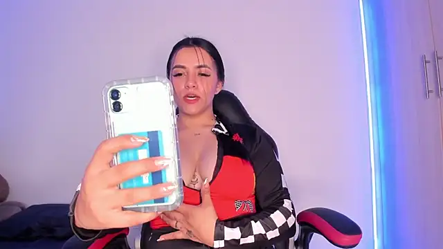 Anddy Vega online show from December 13, 4:27 pm