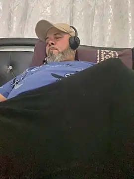 Cristian-Brayan online show from December 2, 2:12 pm