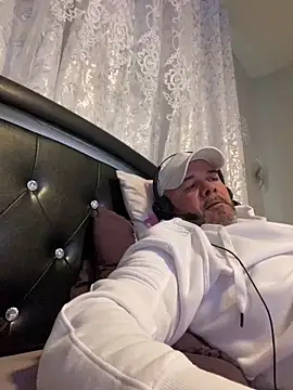 Cristian-Brayan online show from April 5, 3:53 pm