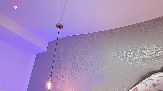 Alexa Thaylor  online show from February 6, 3:37 pm