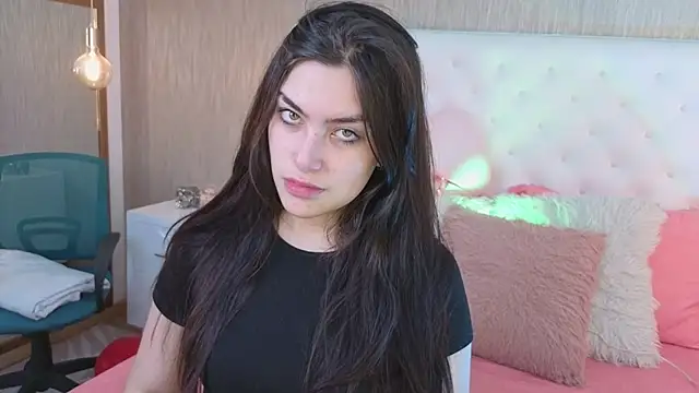 Alexa Thaylor  online show from February 20, 2:39 pm