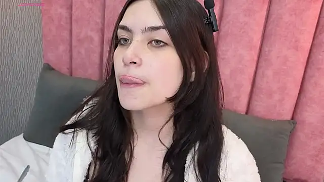 Alexa Thaylor  online show from March 5, 4:03 pm