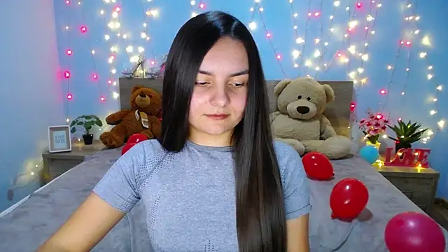 Snapshot of JasmineAsha chatting on January 17, 1:35 pm JasmineAsha online show from January 17, 1:35 pm