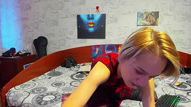 KagamiTayga online show from March 16, 8:32 am