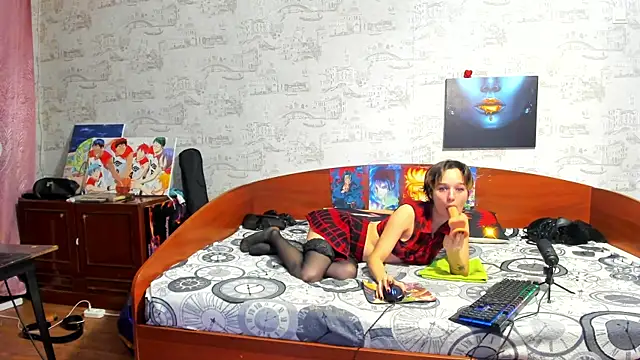 KagamiTayga online show from December 2, 2:39 am