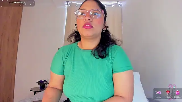Snapshot of iriss_25 chatting on July 2, 1:06 pm iriss 25 online show from July 2, 1:06 pm