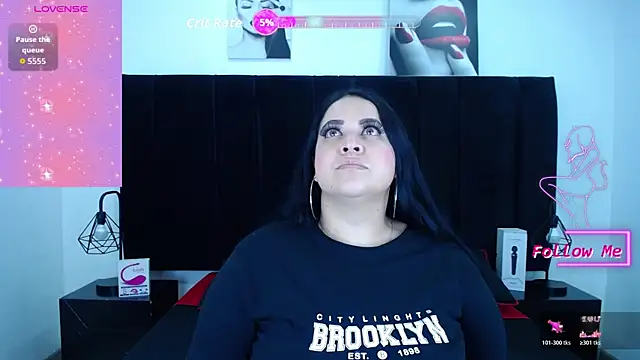 Snapshot of valentina_fox01 chatting on February 24, 3:04 am valentina fox01 online show from February 24, 3:04 am