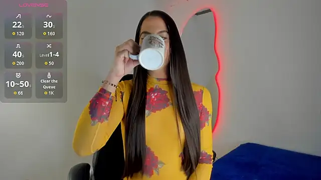 Naughtysofiaa online show from September 19, 2:13 am