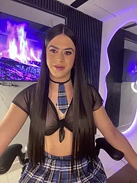 Naughtysofiaa online show from June 30, 12:11 am