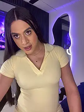 Naughtysofiaa online show from July 16, 12:38 am