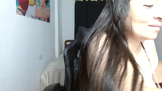 Victoriaevans1 online show from May 8, 5:29 pm
