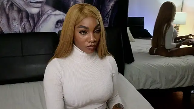 emely brandon online show from November 18, 3:23 am