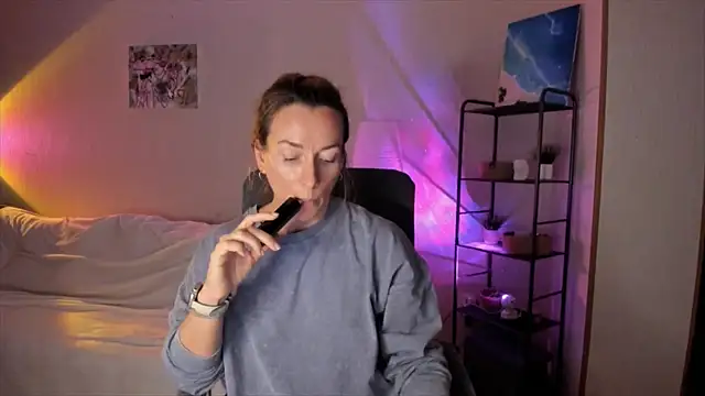 RebeccaMartinez online show from October 22, 12:27 pm