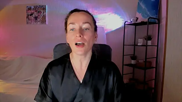 RebeccaMartinez online show from November 19, 8:47 am