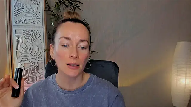 RebeccaMartinez online show from February 23, 6:33 am