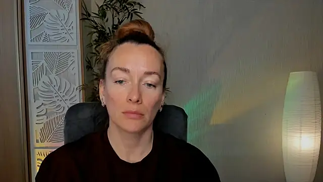RebeccaMartinez online show from May 4, 6:20 am