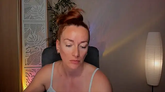RebeccaMartinez online show from May 27, 8:33 am