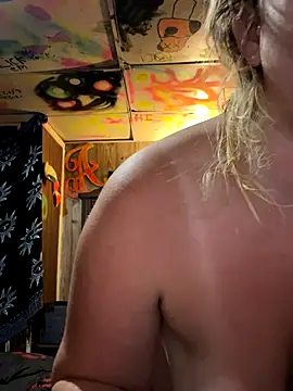 TrashleyRosebud online show from November 3, 2:51 pm