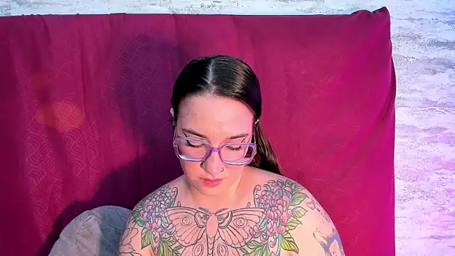 Snapshot of DEVA_BLUE_ chatting on March 15, 2:24 am DEVA BLUE  online show from March 15, 2:24 am