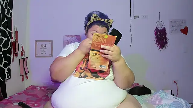 Snapshot of MANDY_GIRL_BBW chatting on February 3, 10:20 am MANDY GIRL BBW online show from February 3, 10:20 am