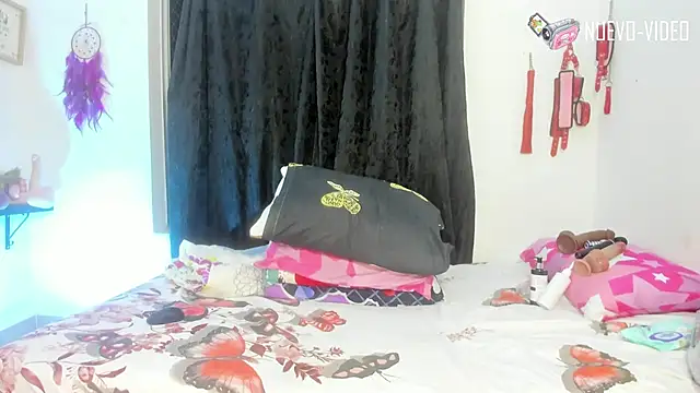 Snapshot of MANDY_GIRL_BBW chatting on March 29, 9:09 am MANDY GIRL BBW online show from March 29, 9:09 am