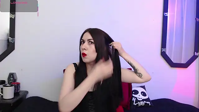 Amy Aloqua online show from October 25, 3:07 pm