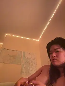 Snapshot of forbiddenfruitcake chatting on May 19, 5:58 am forbiddenfruitcake online show from May 19, 5:58 am