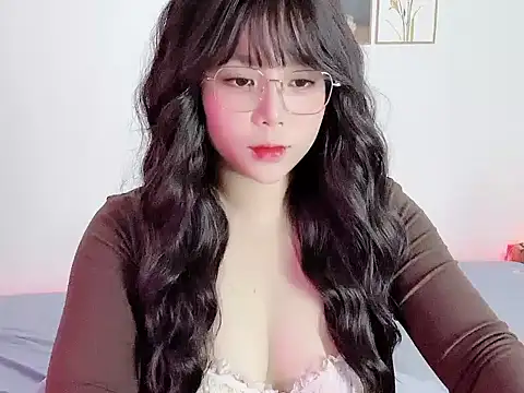   Lyly   online show from October 27, 2:48 am