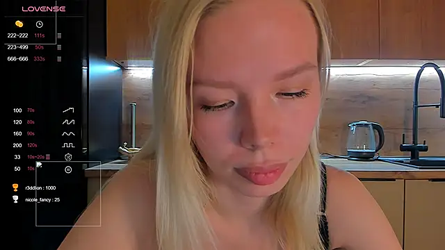 Snapshot of Olivia_Bells chatting on May 3, 8:04 pm Olivia Bells online show from May 3, 8:04 pm